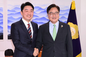 <b>우원식</b> 의장-<b>강훈식</b> 비서실장 첫 회동···"입법·행정 협치로 민생 위...