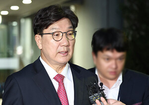 <b>권성동</b> 의원 '<b>구속</b>'···민주당 "법치주의 회복" vs 국민의힘 "야당 말...
