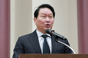 최태원 SK그룹 회장, 한일경제연대 구체화...AI·에너지 공동 대응 제안 - 뉴스 썸네일 이미지